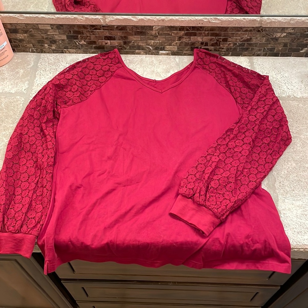 Burgundy red long sleeved top